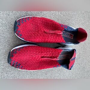 Skechers Sport Athletic Shoe Women's Sz 8 Red Blue Stretch Weave